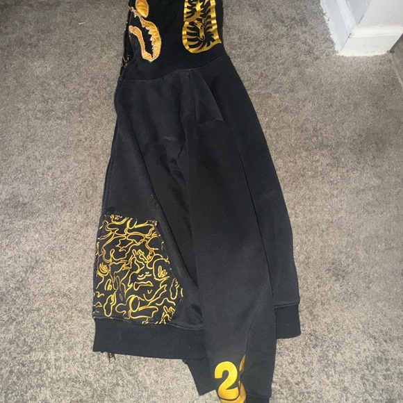 Bape hoodie - Picture 3 of 5